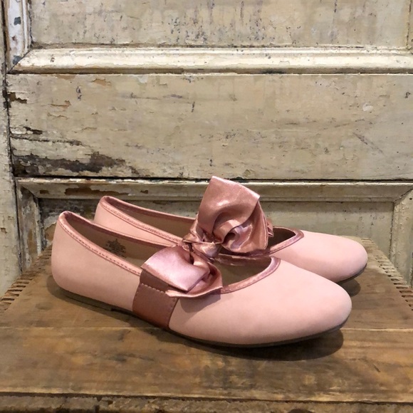 Old Navy Other - Never worn ballet flats